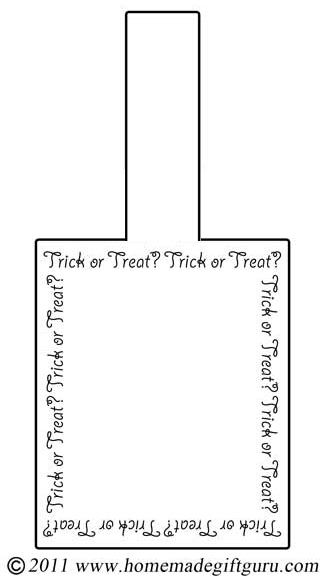 Free printable Halloween gift tag: Trick or Treat. Mat it to a piece of card stock cut a little larger than the tag for a great finishing touch.