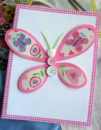 Make your own butterfly cards with these step-by-step card making instructions and a free butterfly outline template!