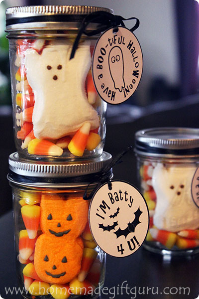 Peeps in a jar gifts make adorable Halloween candy ideas. My favorite is the Ghost in a Jar Gifts. Free Halloween printables included...