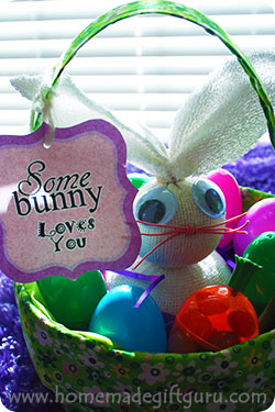 Homemade Easter gift ideas like this easy-to-make sock bunny are so fun!